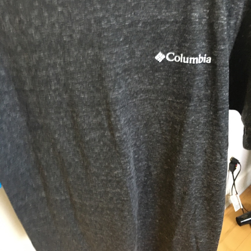 Men’s small Columbia t-shirt
